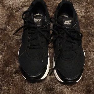 Women’s nike shoes size 5.5